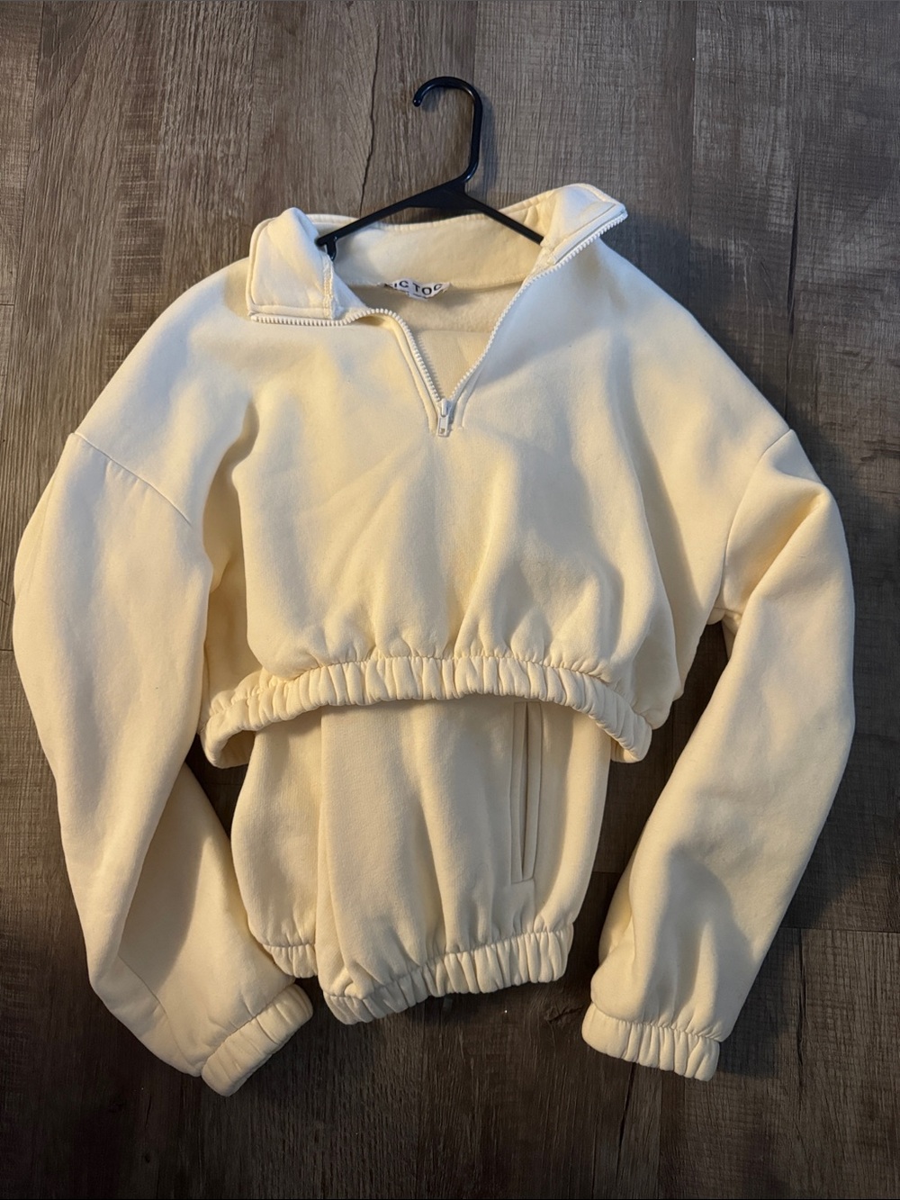 Cropped Cream Quarter-Zip Fleece Pullover Set